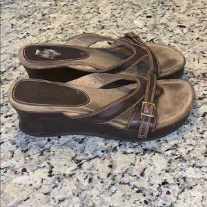 Brown women’s Mudd sandals. Size 11.